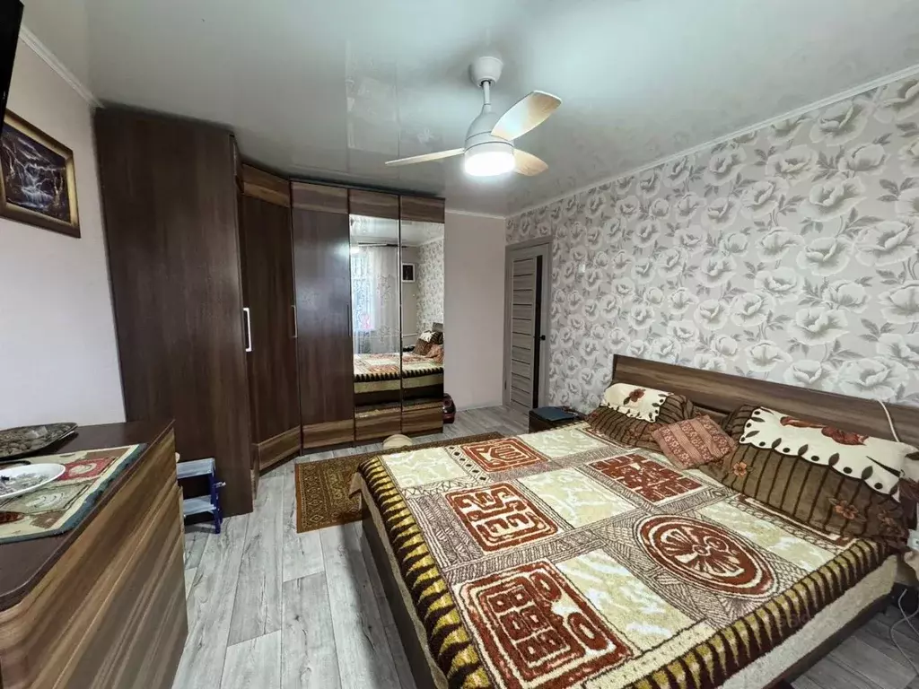 2-к кв. Астраханская область, Астрахань ул. Александрова, 1 (49.5 м) - Фото 2