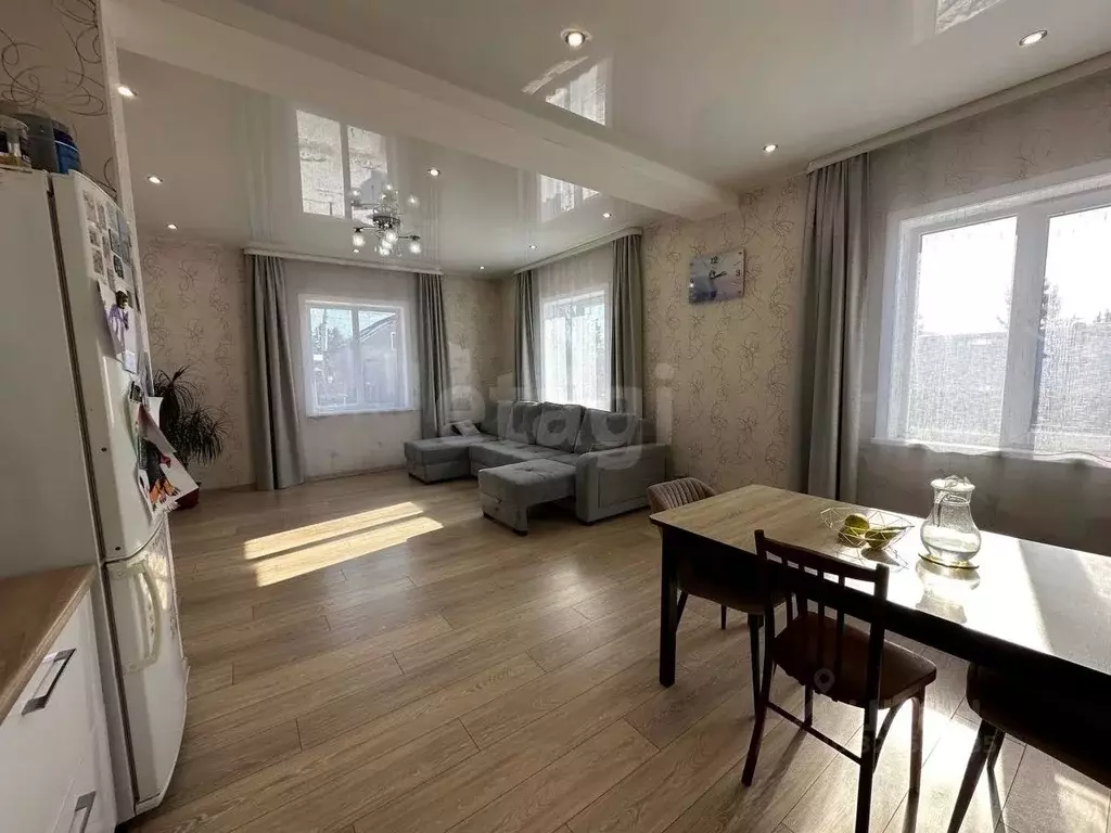 Дом в Бурятия, Улан-Удэ ул. Солбона Ангабаева, 250 (98 м) - Фото 1