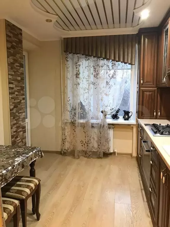 3-к. квартира, 70 м, 3/5 эт. - Фото 1