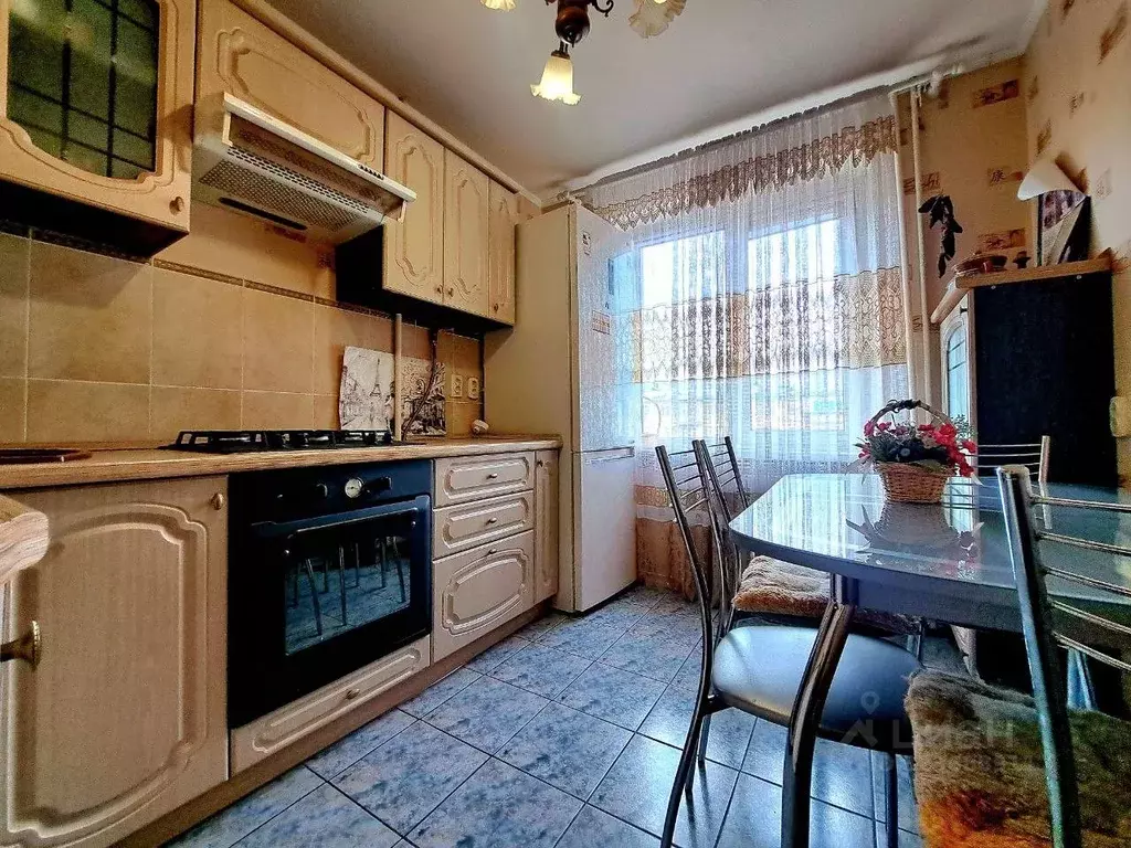 3-к кв. Оренбургская область, Оренбург Карагандинская ул., 104 (67.0 ... - Фото 2