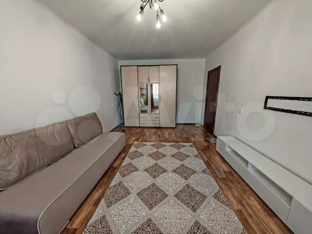 2-к. квартира, 56 м, 7/10 эт. - Фото 1
