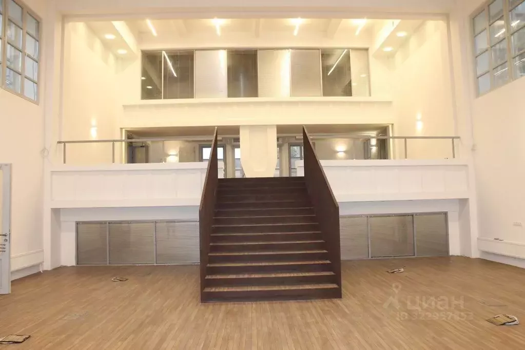 Помещение свободного назначения в Москва Бережковская наб., 28 (1157 ... - Фото 1