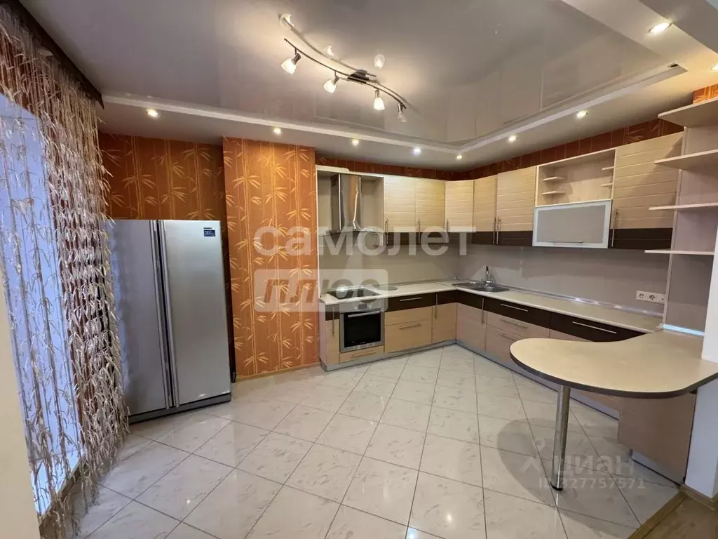 3-к кв. Омская область, Омск бул. Архитекторов, 6 (98.9 м) - Фото 1