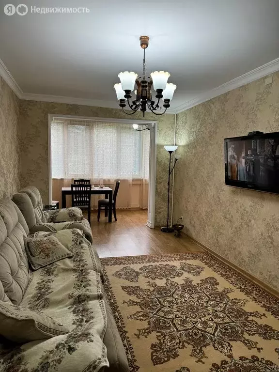 3-комнатная квартира: Махачкала, улица Агасиева, 23 (72 м) - Фото 1