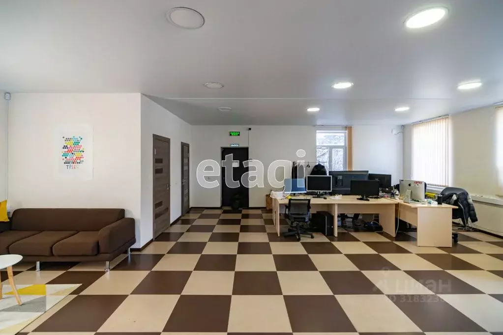 Офис в Ульяновская область, Ульяновск Красноармейская ул., 13к1 (429 ... - Фото 0