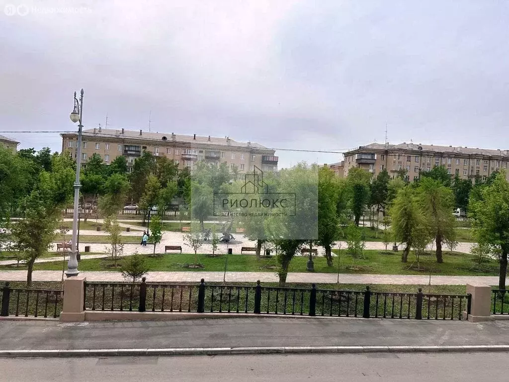 2-комнатная квартира: Магнитогорск, проспект Металлургов, 10 (54 м) - Фото 0