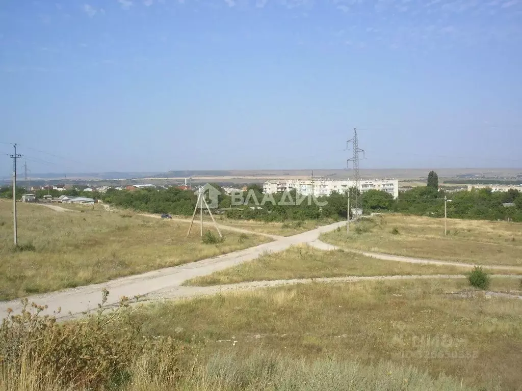 Участок в Крым, Симферопольский район, с. Чистенькое ул. Свиридова, 14 ... - Фото 1