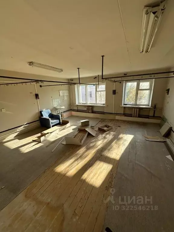 Помещение свободного назначения в Мурманская область, Апатиты ул. ... - Фото 1