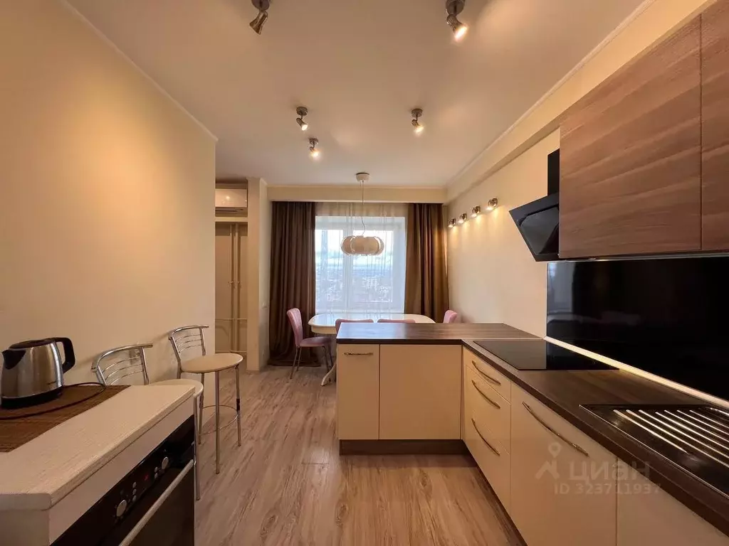 3-к кв. Челябинская область, Челябинск Свердловский просп., 35 (100.0 ... - Фото 2