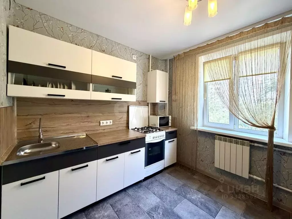 3-к кв. Белгородская область, Белгород ул. Щорса, 62 (71.0 м) - Фото 1