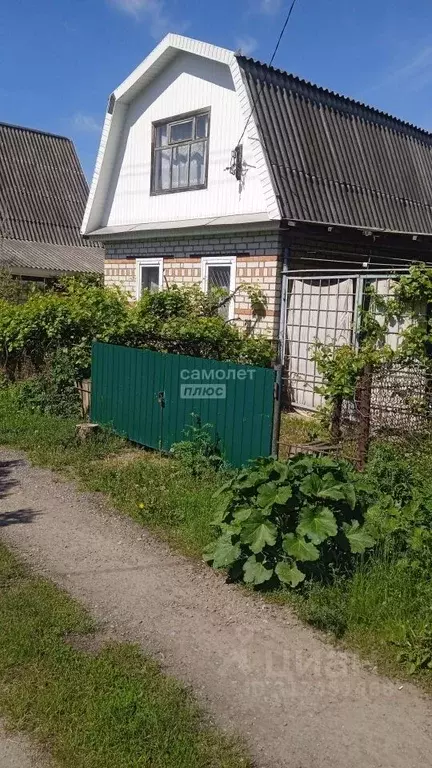 Дом в Саратовская область, Энгельсский район, Красноярское ... - Фото 1