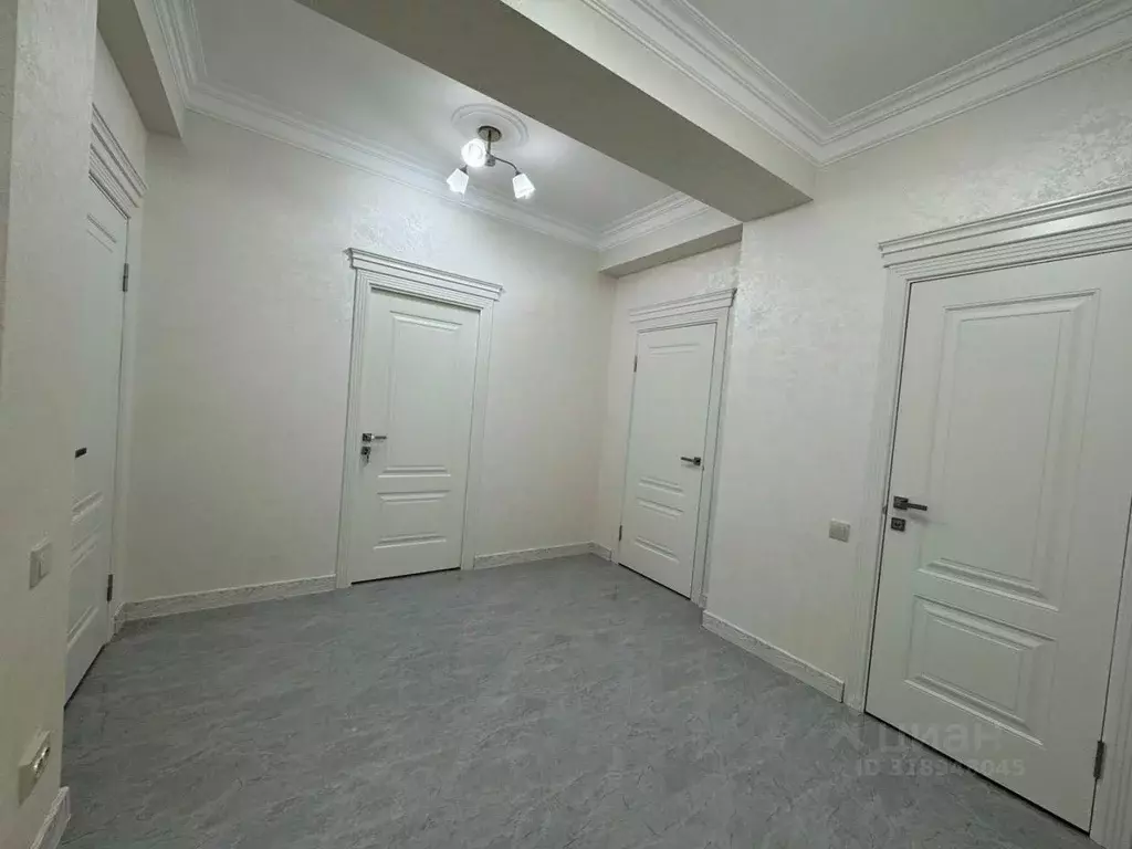 2-к кв. Дагестан, Махачкала ул. Азизова (85.0 м) - Фото 1