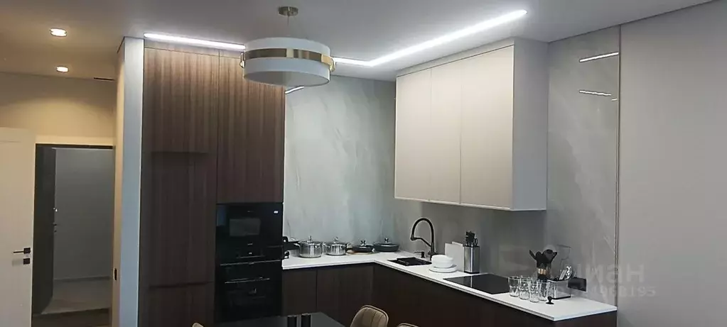 2-к кв. Крым, Симферополь ул. Воровского, 24А (63.7 м) - Фото 1