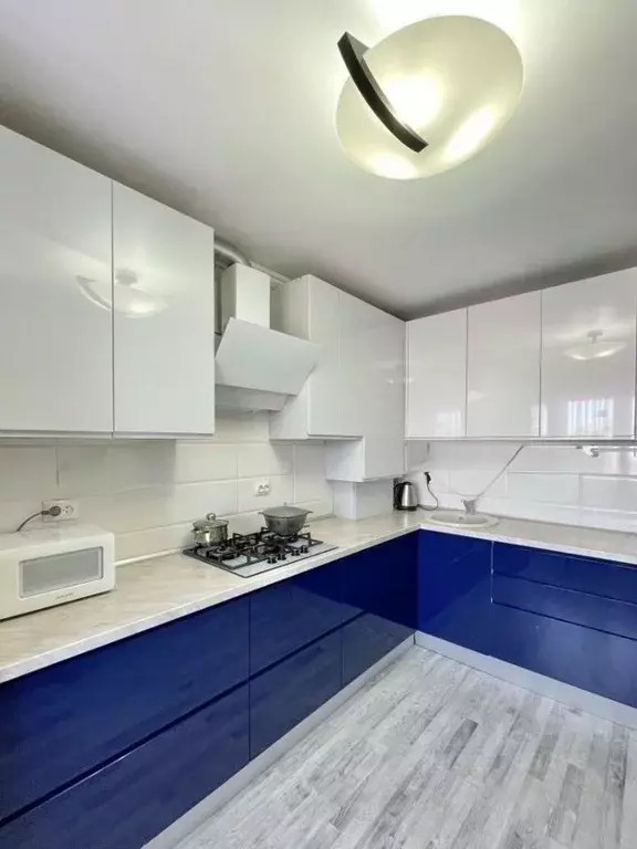 2-к кв. Калининградская область, Калининград ул. Куйбышева, 100 (60.0 ... - Фото 2