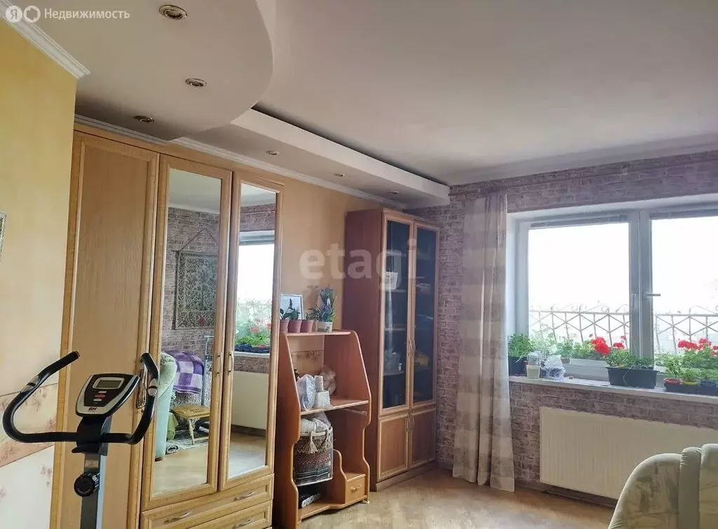 4-комнатная квартира: Калининград, улица Партизана Железняка, 11 (108 ... - Фото 1