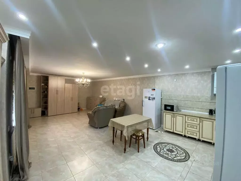2-к кв. Северная Осетия, Владикавказ Интернациональная ул., 21 (78.5 ... - Фото 1