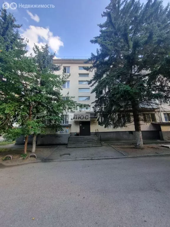 3-комнатная квартира: Ессентуки, улица Ермолова, 129 (75 м) - Фото 1