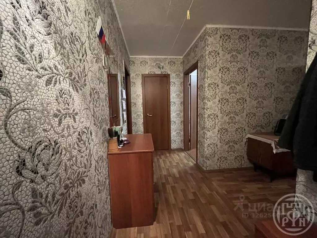 2-к кв. Ленинградская область, Луга ул. Красной Артиллерии, 9 (53.0 м) - Фото 1