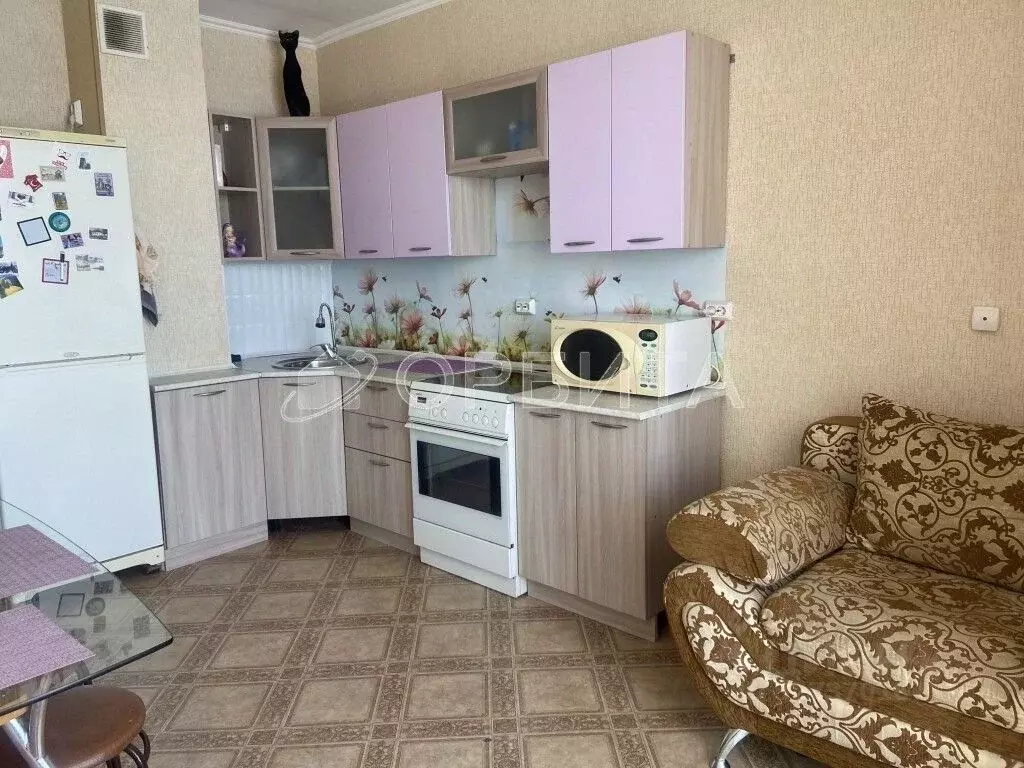 1-к кв. Тюменская область, Тюмень ул. Александра Протозанова, 10 (39.1 ... - Фото 1