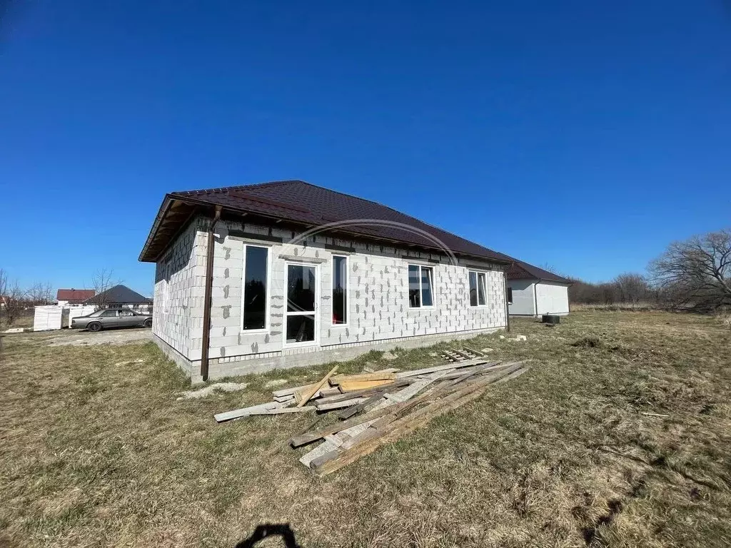 Дом в Калининградская область, Гурьевский муниципальный округ, пос. ... - Фото 0