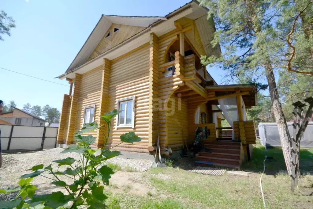 Дом в Саха (Якутия), Якутск ул. Три Сосны, 65/6 (158 м) - Фото 1