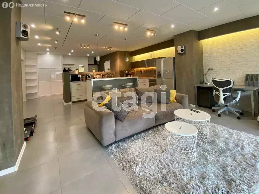 2-комнатная квартира: Тюмень, улица Немцова, 4 (92.3 м) - Фото 2