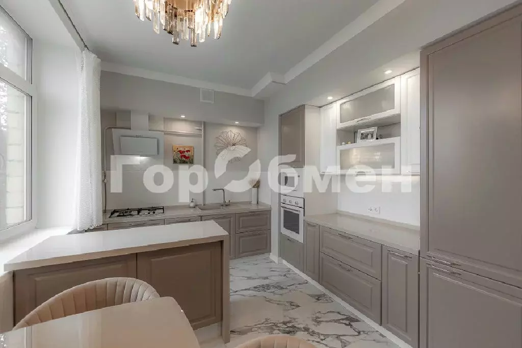 Продается 3-комнатная квартира - Фото 1