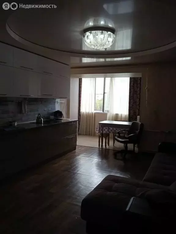 4-комнатная квартира: Курган, жилой район Заозёрный, 2-й микрорайон, 9 ... - Фото 0