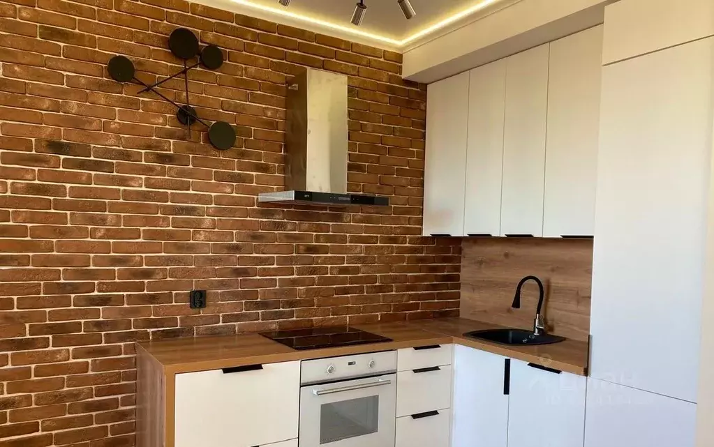 2-к кв. Омская область, Омск ул. Перелета, 28 (67.0 м) - Фото 1