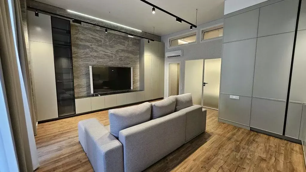 2-к кв. Краснодарский край, Сочи Светлана мкр, ул. Гагринская, 3/8 ... - Фото 1