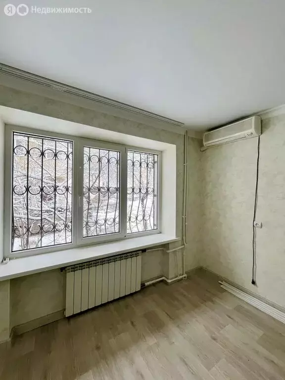 3-комнатная квартира: Батайск, улица Луначарского, 169 (53 м) - Фото 0