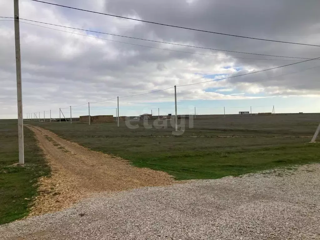 Участок в Крым, Сакский район, Суворовское с/пос, с. Великое ул. ... - Фото 1