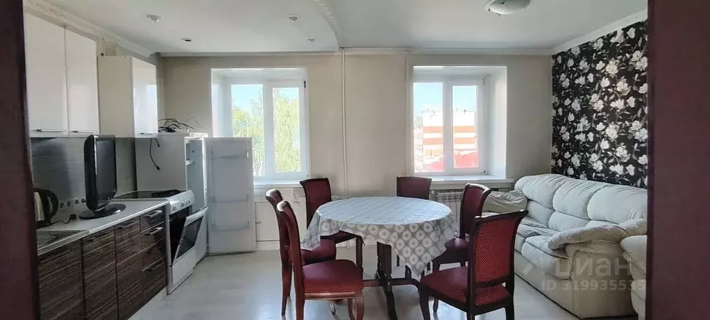 3-к кв. Алтай, Горно-Алтайск Коммунистический просп., 56 (60.0 м) - Фото 0