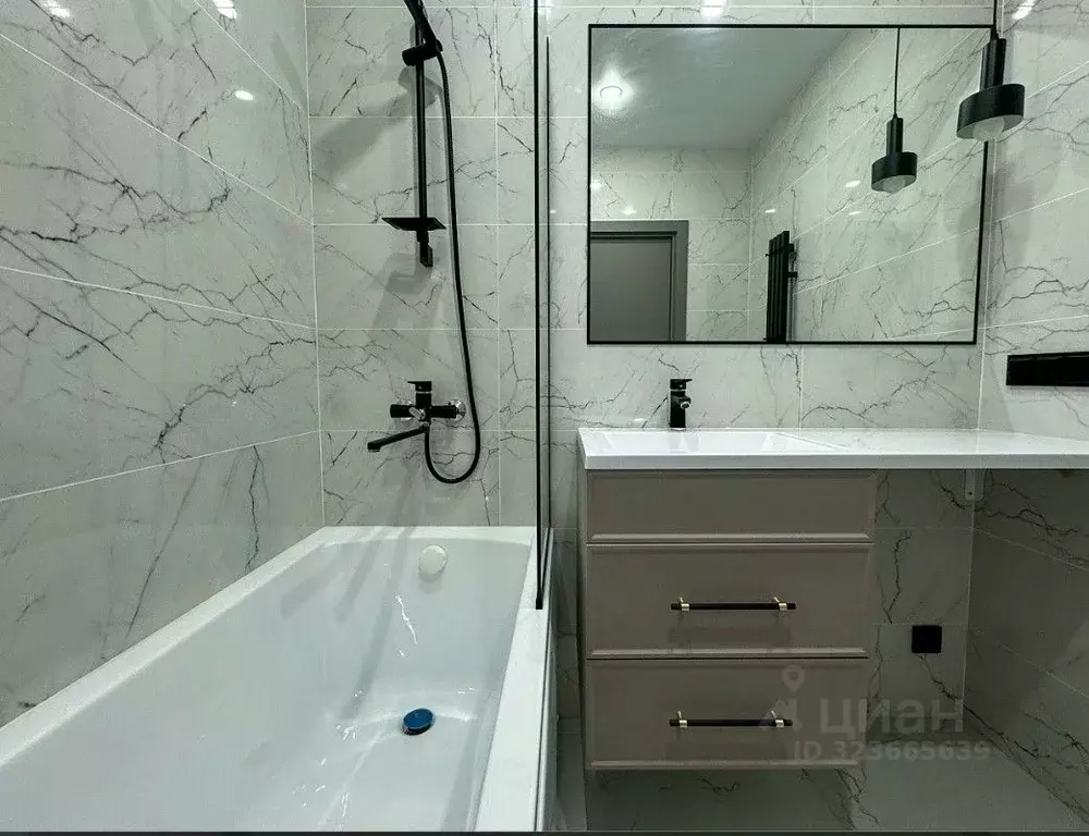 3-к кв. Брянская область, Брянск ул. Комарова, 47 (81.69 м) - Фото 2