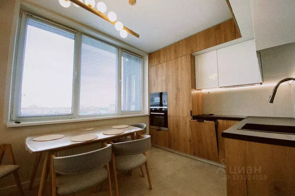 2-к кв. Татарстан, Казань ул. Аделя Кутуя, 100 (60.0 м) - Фото 1