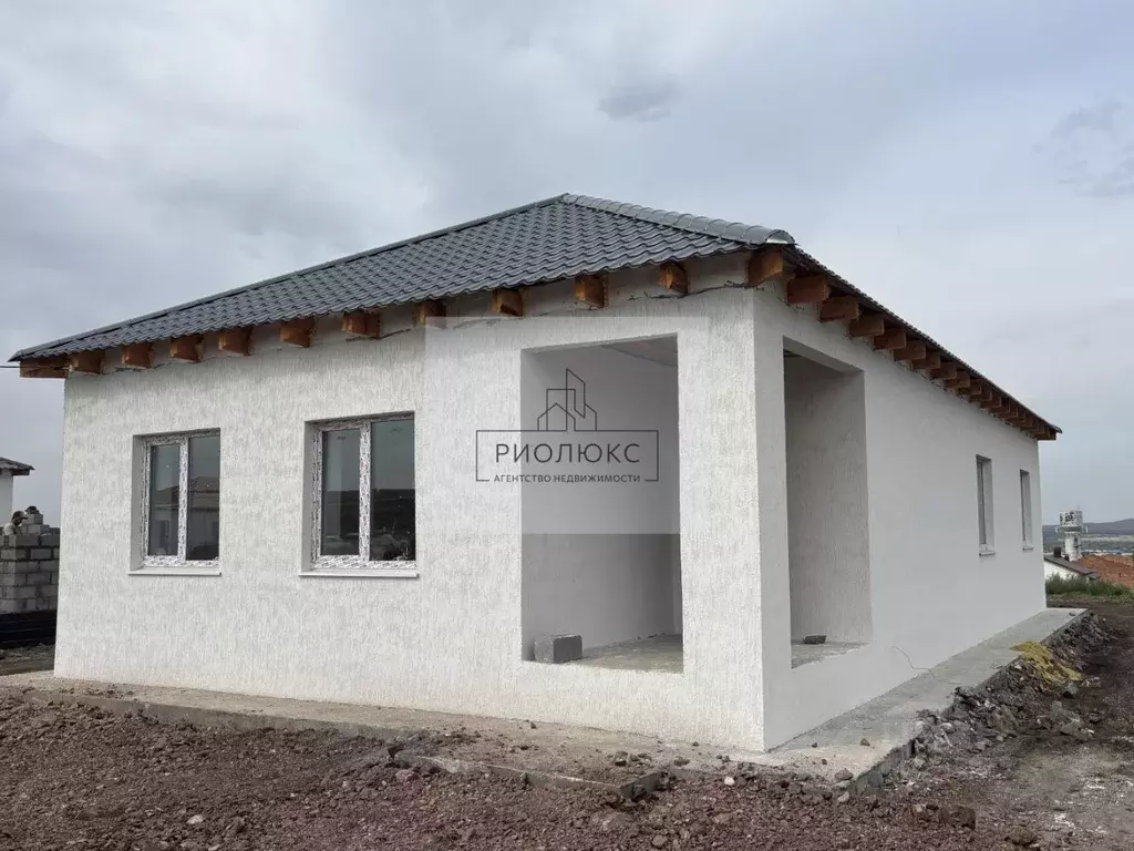 Дом в Челябинская область, с. Агаповка, Казачий мкр  (90 м) - Фото 1