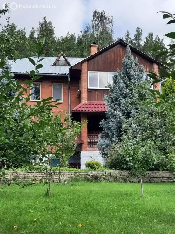 Дом в Свердловская область, муниципальный округ Среднеуральск, деревня ... - Фото 0
