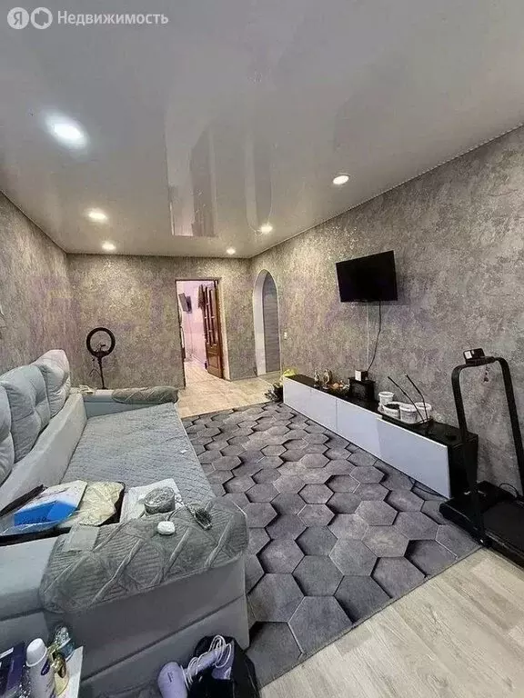 3-комнатная квартира: Армянск, улица Иванищева, 2 (63 м) - Фото 1