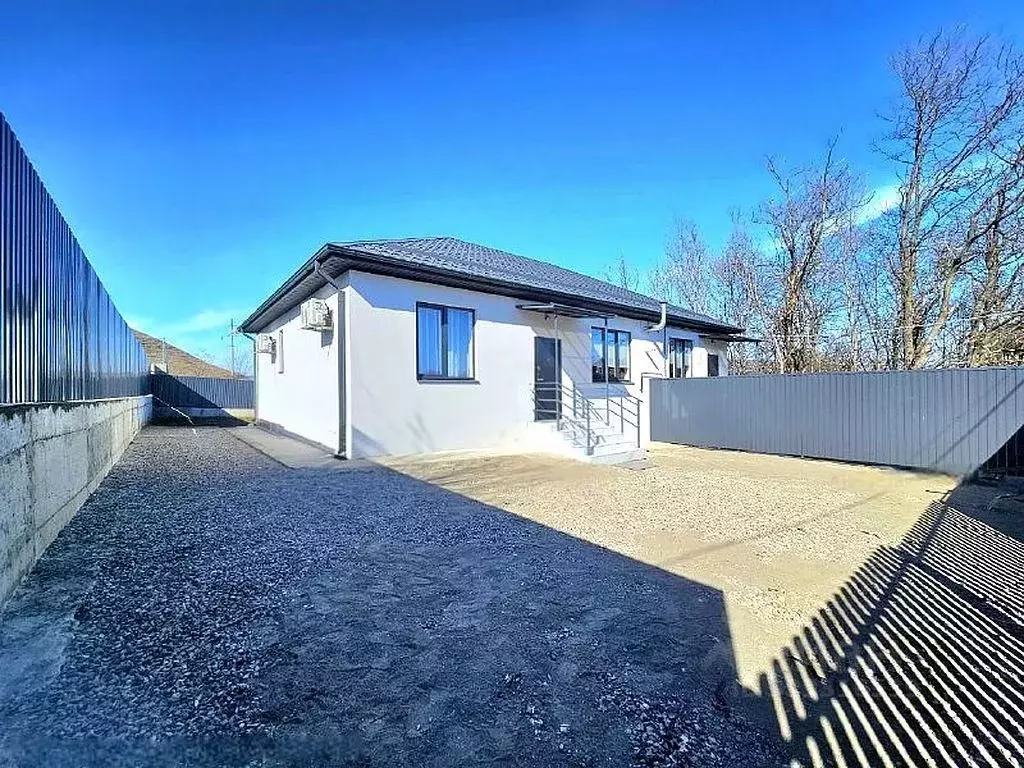 Дом в Ставропольский край, Кисловодск городской округ, пос. Аликоновка ... - Фото 1