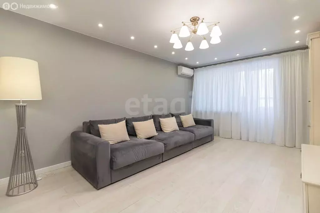 3-комнатная квартира: Тюменский муниципальный округ, рабочий посёлок ... - Фото 2