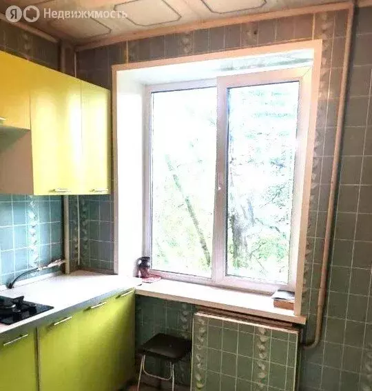 3-комнатная квартира: Абинск, Азовская улица, 5 (55 м) - Фото 1
