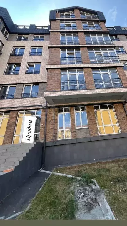 Торговая площадь в Северная Осетия, Владикавказ ул. Шамиля Джикаева, ... - Фото 0
