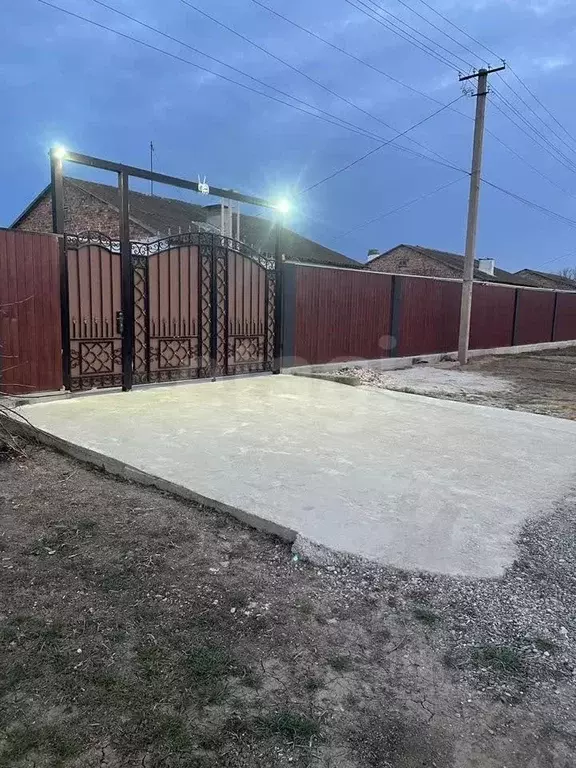 Дом в Крым, Джанкойский район, Изумрудновское с/пос, с. Овощное ул. ... - Фото 1