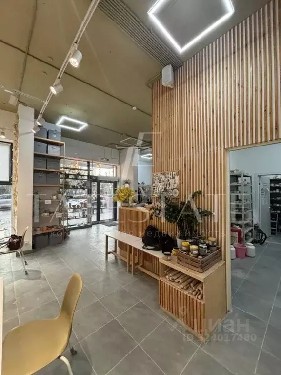 Торговая площадь в Татарстан, Казань ул. Николая Столбова, 1/3 (127 м) - Фото 2