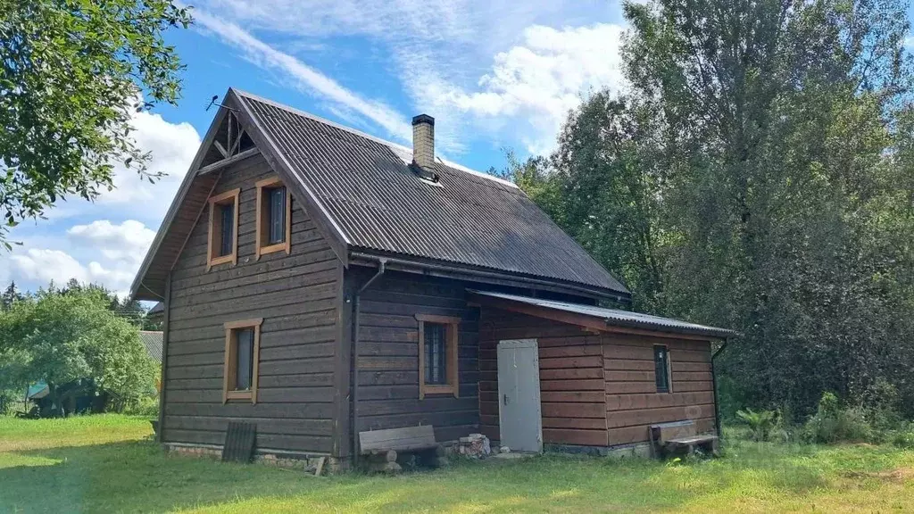 Дом в Псковская область, Псковский район, Середкинская волость, с. ... - Фото 1