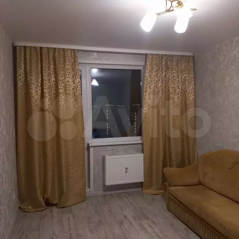 1-к. квартира, 42 м, 10/17 эт. - Фото 1
