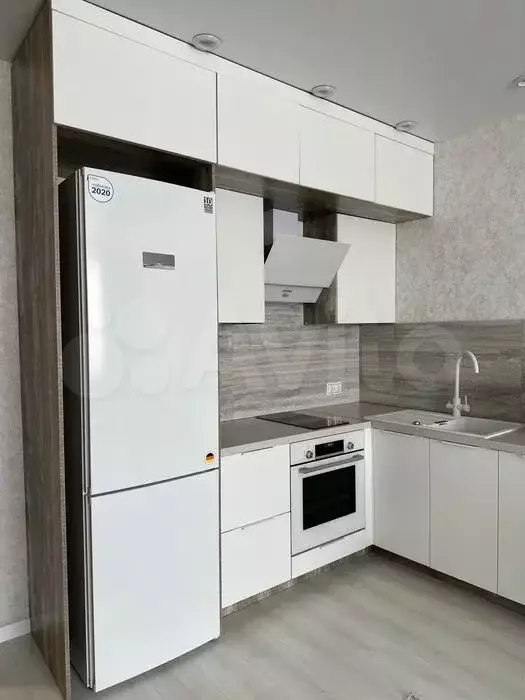 Квартира-студия, 31 м, 14/24 эт. - Фото 0
