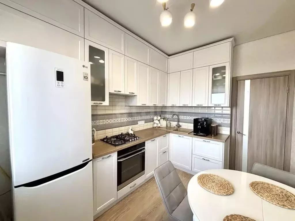 Квартира, 3 комнаты, 62 м - Фото 1