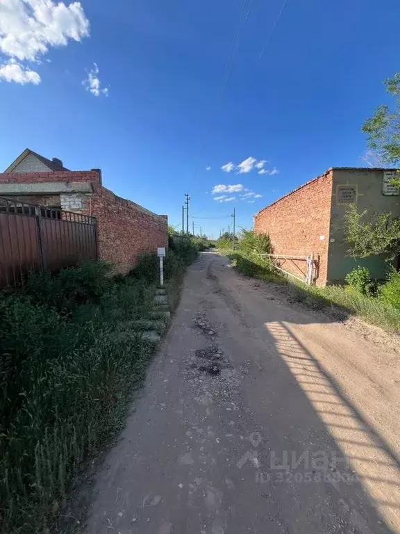 Дом в Саратовская область, Энгельсский район, Красноярское ... - Фото 1