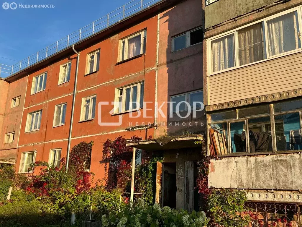 3-комнатная квартира: село Васильково, 37 (61 м) - Фото 1